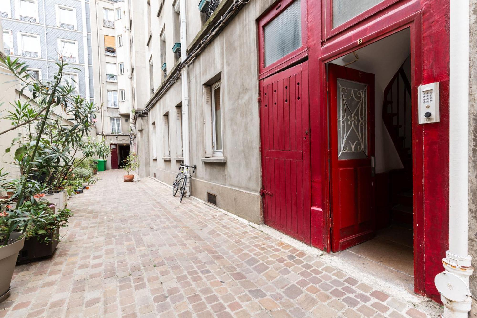 Loft 4 Bedroom Montmartre Pigalle Ac By Lcc Agency Parijs Buitenkant foto